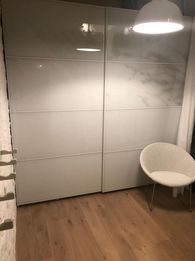 Ferienwohnung Lichtrijke Loft Bij Restaurant Den Olifant Ypern Exterior foto